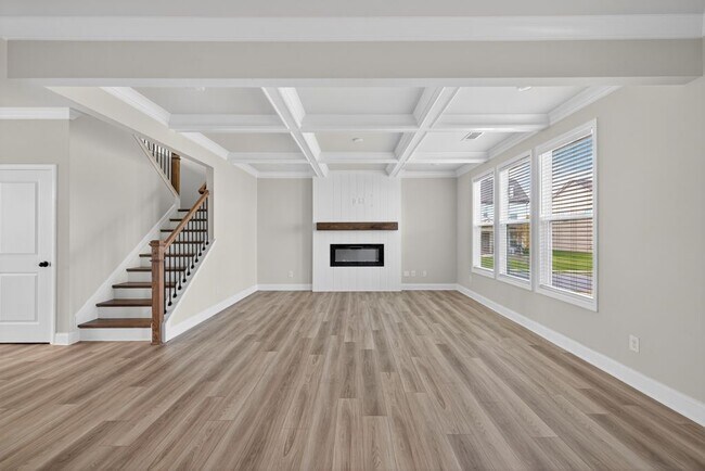 Building Photo - 4407 Silver Oak Dr