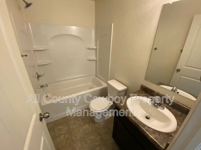 Building Photo - 4041 Little Moon Trail