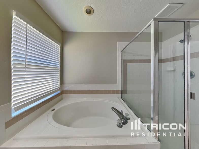 Building Photo - 2231 Cobblefield Cir