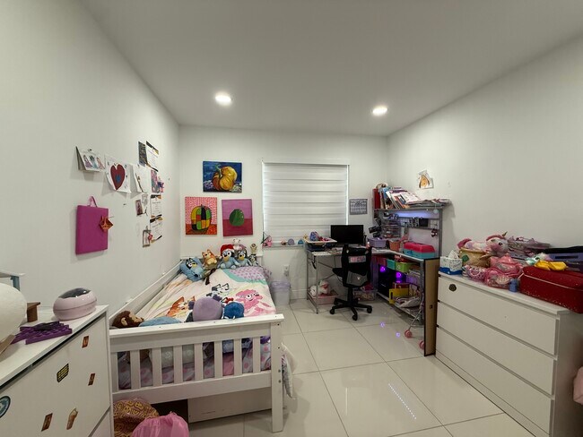 Building Photo - 16058 SW 85th St