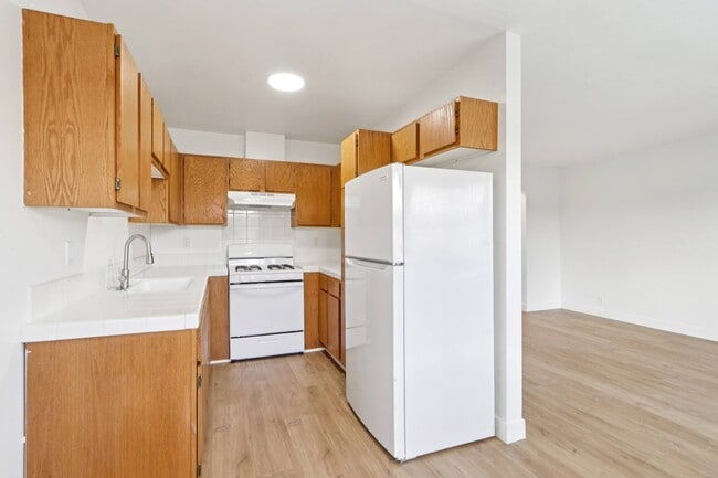 Floorplan - 15444-15454 Chatsworth St.