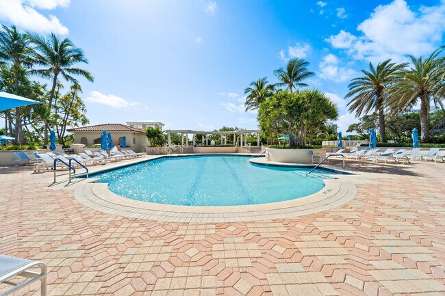 Building Photo - 3100 N Ocean Blvd