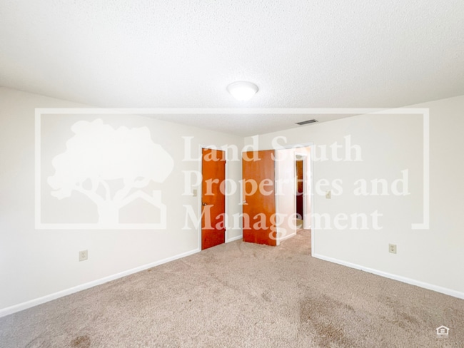 Building Photo - 3016 Skipper Pl