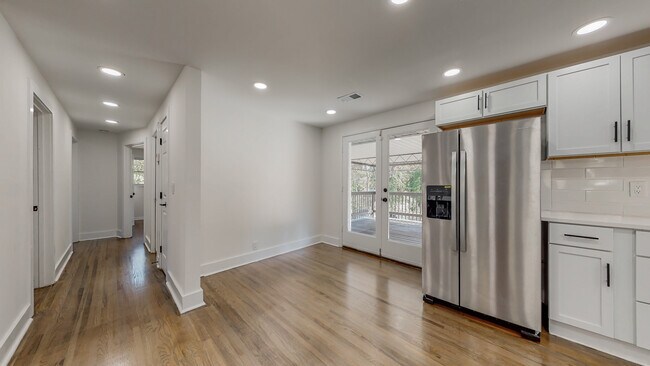 Building Photo - 4108 Edwards Ave