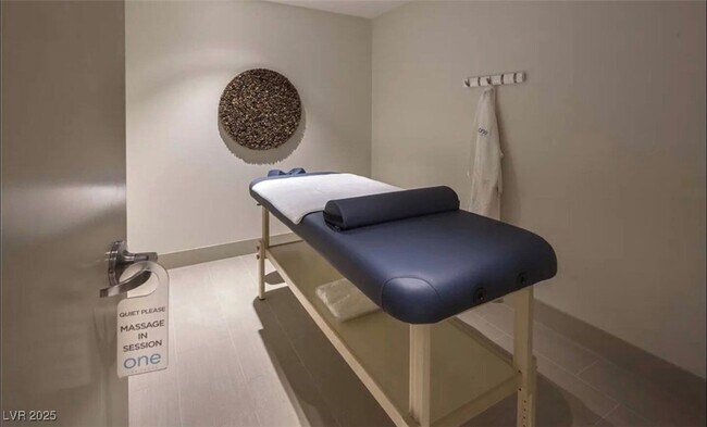 Building Photo - 8255 S Las Vegas Blvd