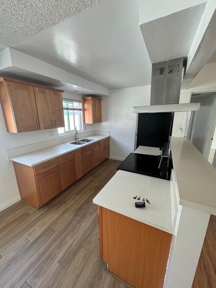 Building Photo - 1310 Agate St