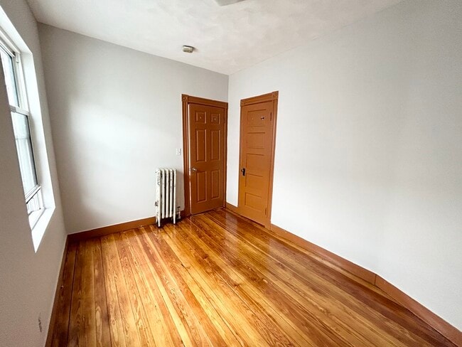 Building Photo - 18 Eastman St