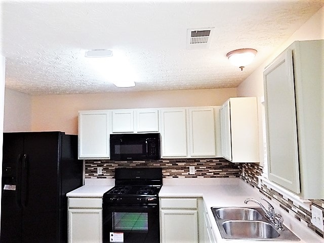 Building Photo - 354 Meadows Ln