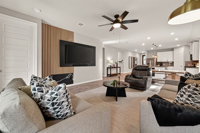 Building Photo - 20223 Sagebrush Hollow Dr