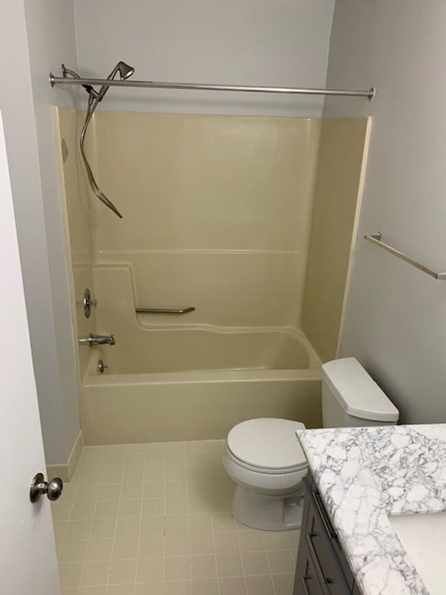 Building Photo - 2 Bed 2 Bath in Fox Fire