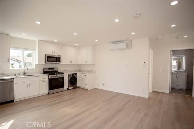 Building Photo - 16327 Kalisher St