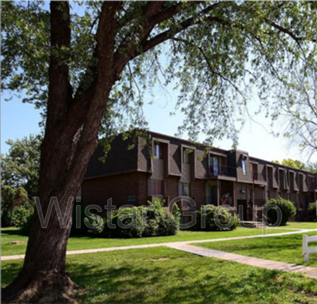Building Photo - 2327 Benson Gardens Blvd