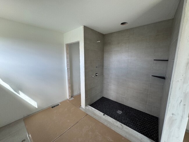 Building Photo - 12428 Limerick Ln