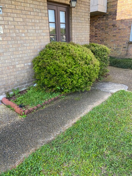 Building Photo - 4624 Fairfield St