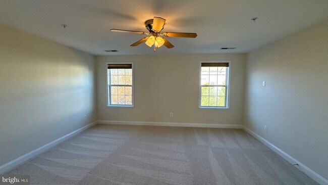 Building Photo - 9727 June Flowers Way