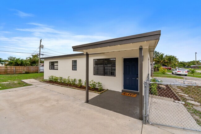 Building Photo - 2415 Lewis Rd