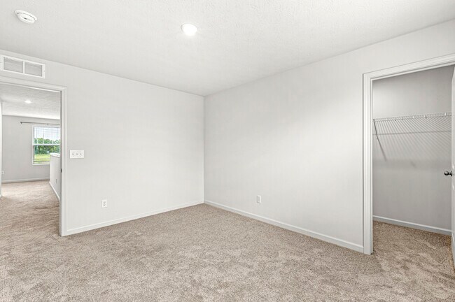 Building Photo - 6599 Seabiscuit Rd