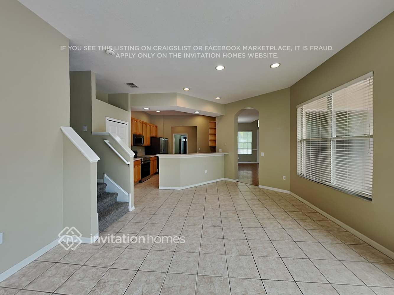 Building Photo - 3204 Hanging Vine Ct