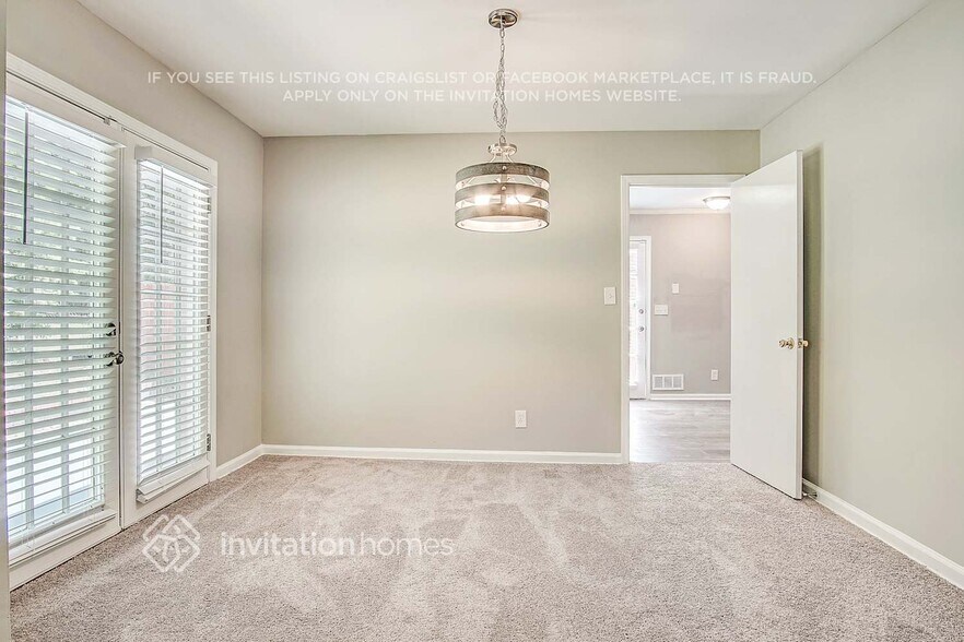 Building Photo - 2813 Rainbow Forest Dr