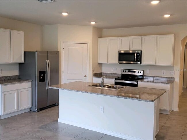 Building Photo - 17419 Harvest Moon Way
