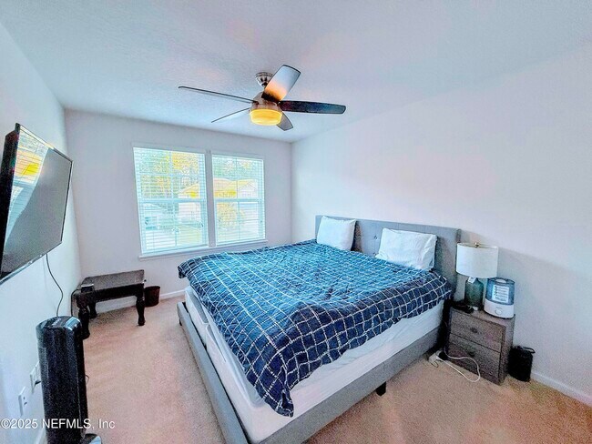 Building Photo - 102 Ann Scott Dr