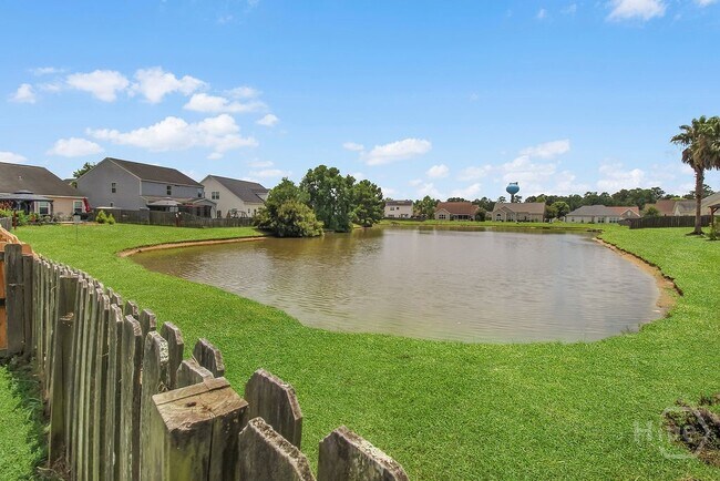 Building Photo - 721 Canyon Dr