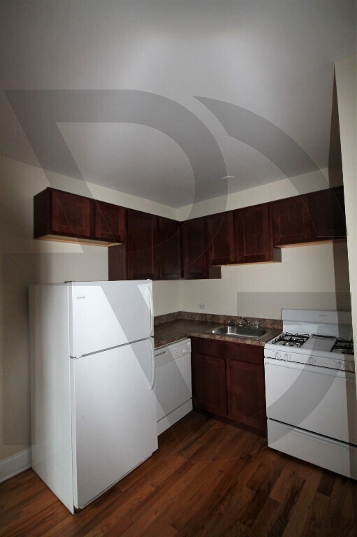 Gold Coast studio, pet friendly 1347 N Dearborn St Chicago IL 60610