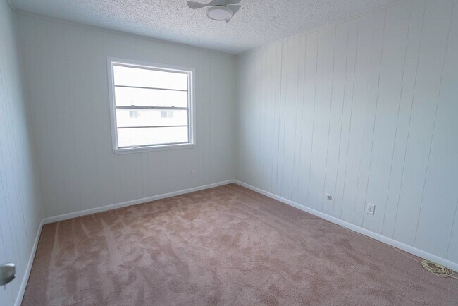 Building Photo - 1255 Witte Rd