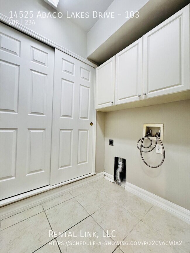 Building Photo - 14525 Abaco Lakes Dr