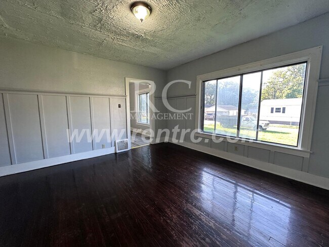 Building Photo - 1115 Harmon-