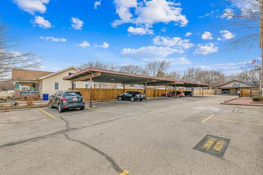 Building Photo - 249 N Athenian Ave