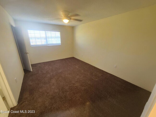Building Photo - 254 Ulster Ln