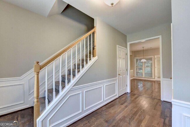 Building Photo - 7470 Brookwood Way