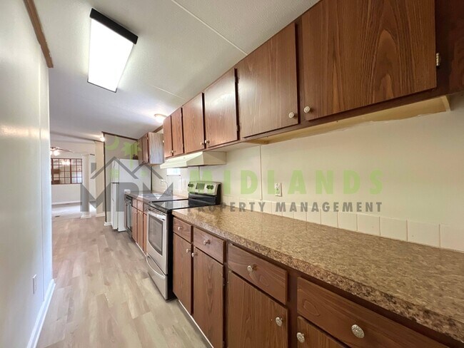 Building Photo - 575 Forts Pond Rd