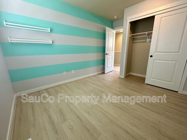 Building Photo - 456 SW 203rd Terrace