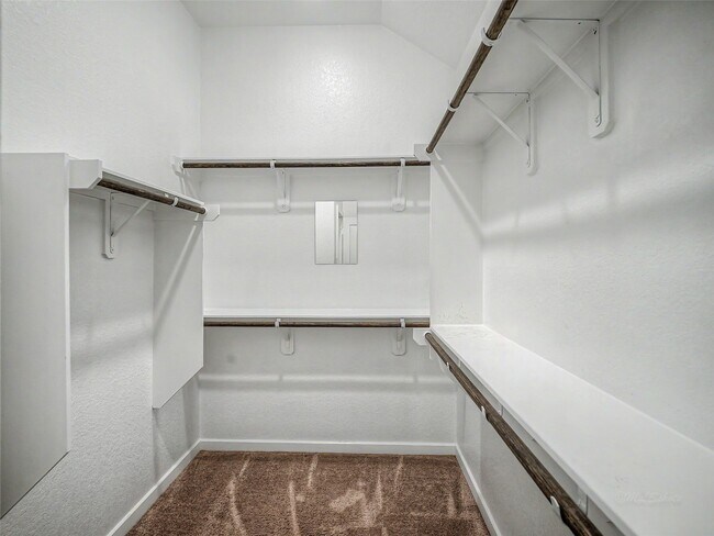 Building Photo - 6019 Dovetail Cliff Ct