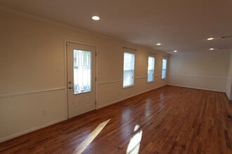 Building Photo - 6534 Sivley St
