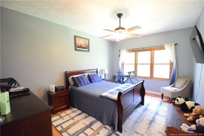 Building Photo - 187 Lakewind Ct