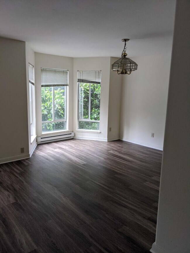 Building Photo - 3 bedroom in San Francisco CA 94117
