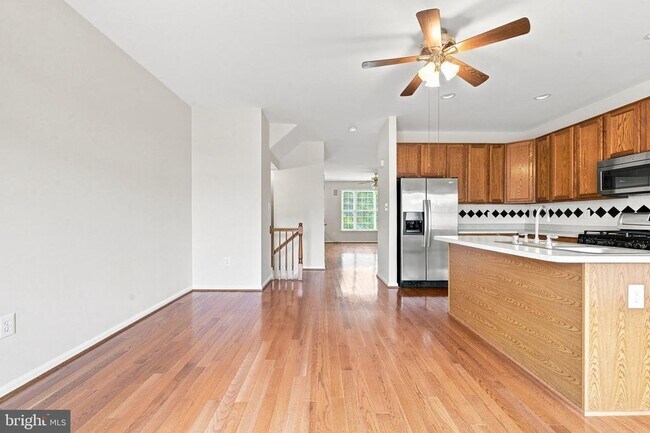 Building Photo - 6147 Early Autumn Dr
