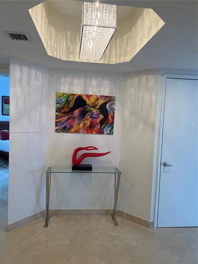 Building Photo - 333 Las Olas Way