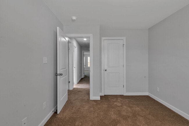 Building Photo - 202 Browns Ferry Rd