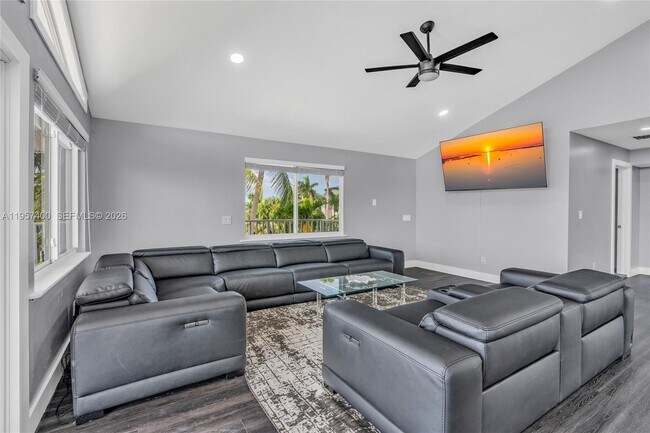 Building Photo - 90 N Bounty Ln