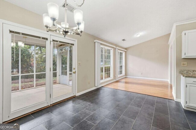 Building Photo - 3070 Bugle Dr