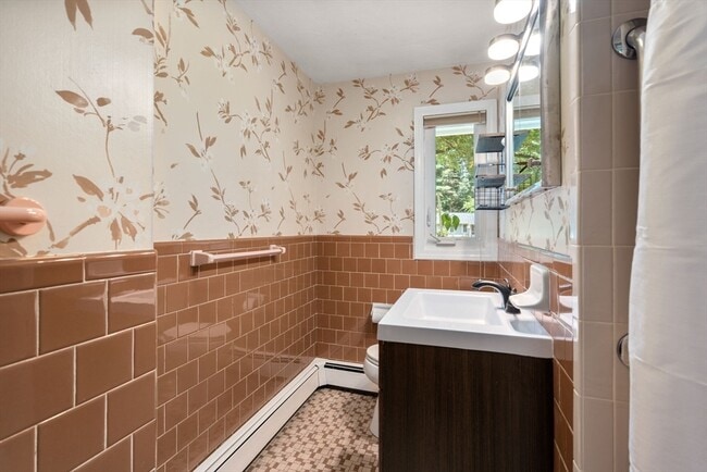 Building Photo - 14 Corrine Dr