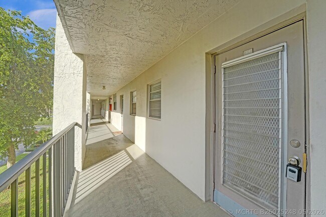 Building Photo - 9470 Poinciana Pl