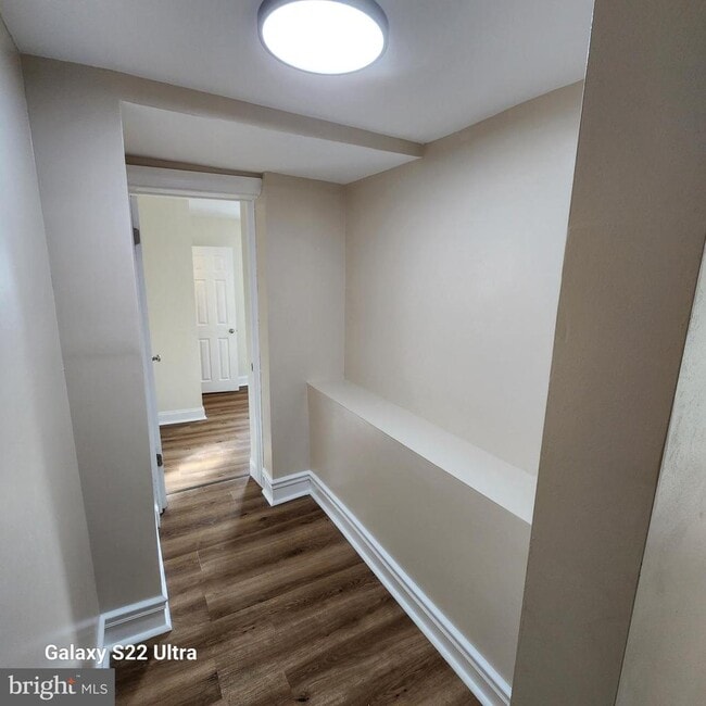 Building Photo - 5490 W Berks St