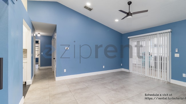 Building Photo - 5412 Lewiston St