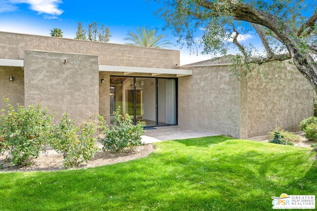 Building Photo - 867 N Calle De Pinos