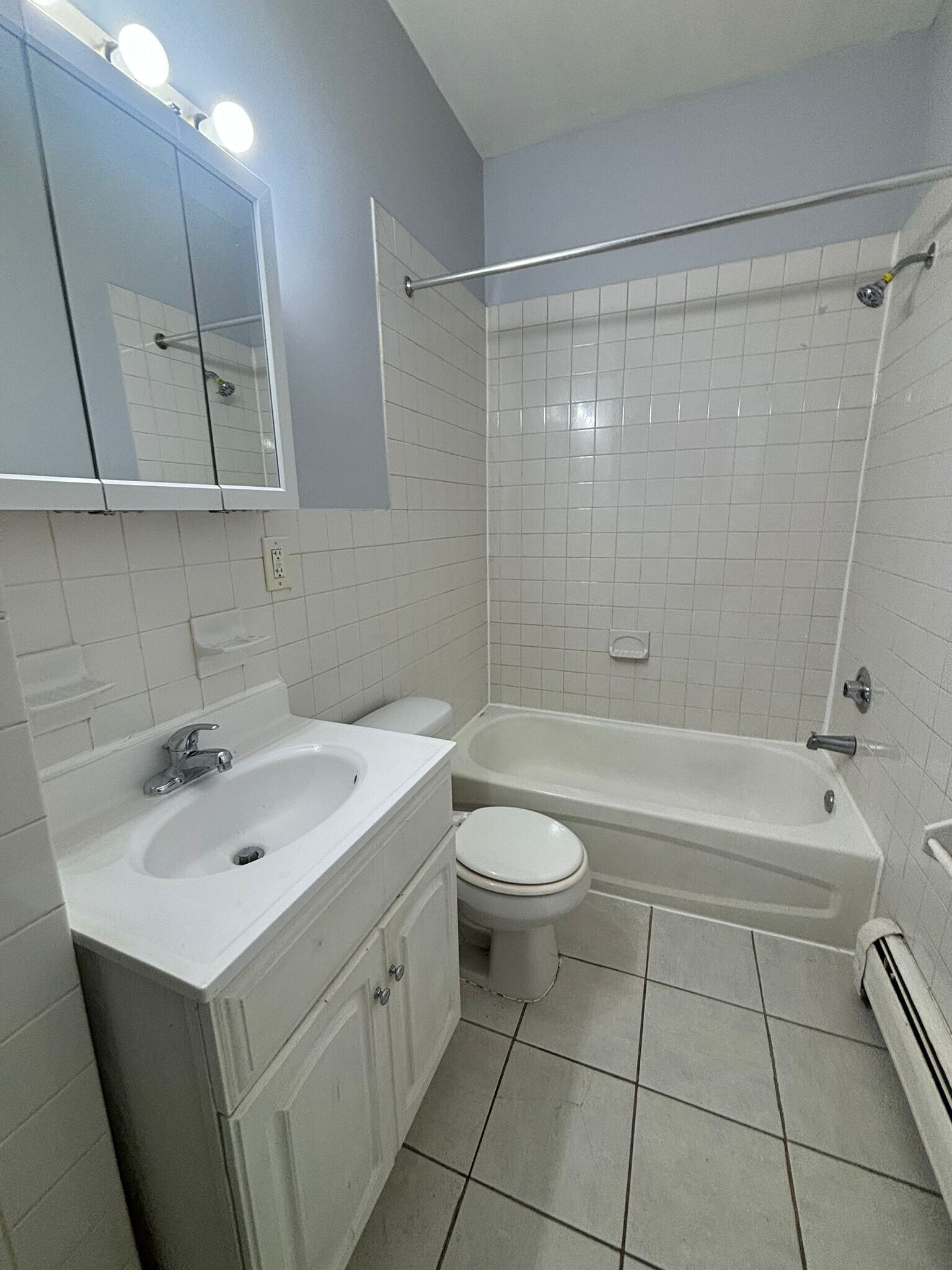 1R - 345 Sanford Ave